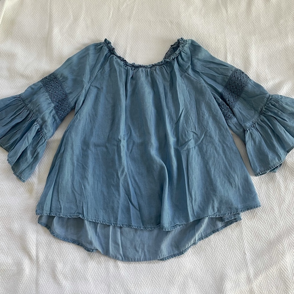 Airy Jean Blue Lace Sleeved Blouse